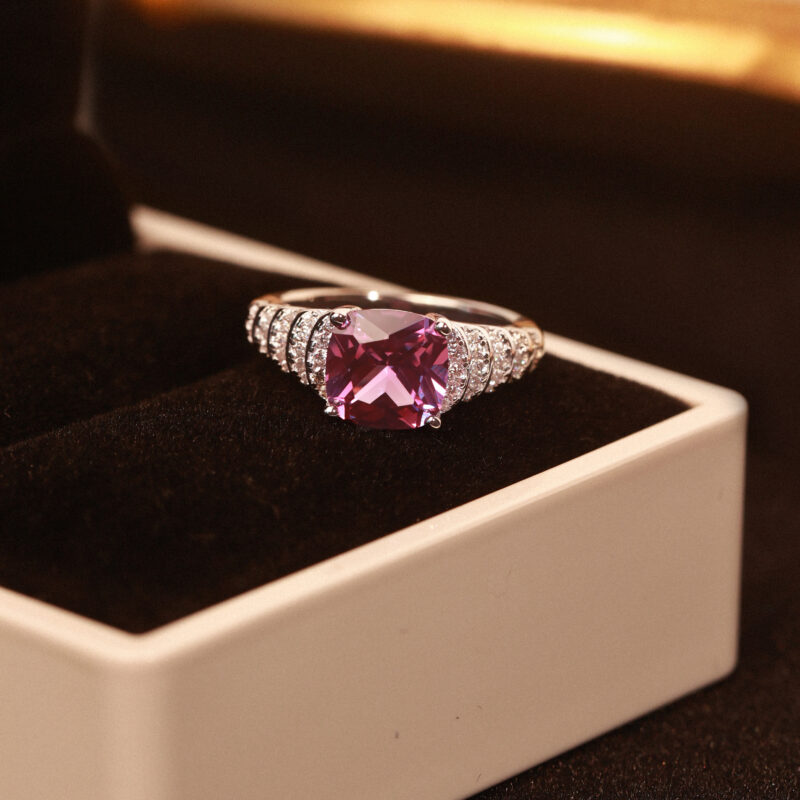 Lab-Grown Color-Changing Sapphire Ring - Image 3