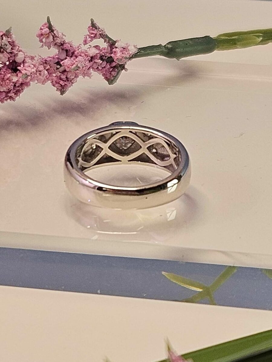 Image #2 from MissBee