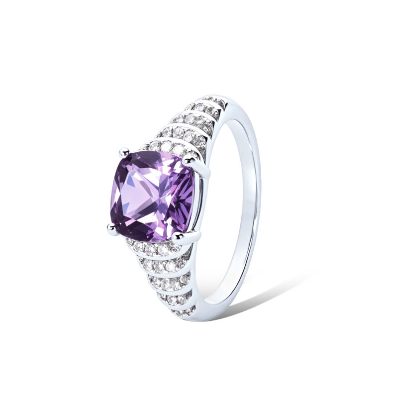 Lab-Grown Color-Changing Sapphire Ring